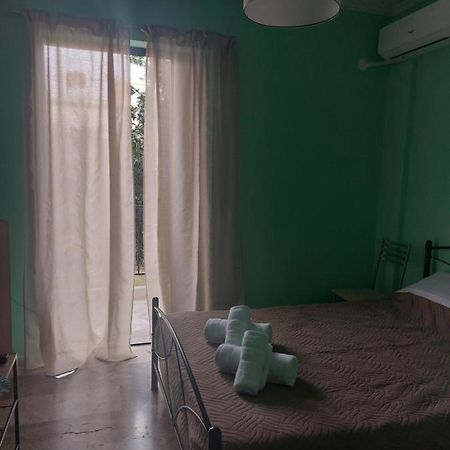 Luchia Apartment Patras Bagian luar foto