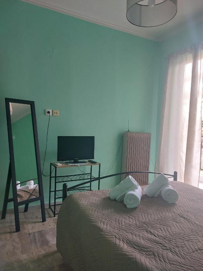 Luchia Apartment Patras Bagian luar foto